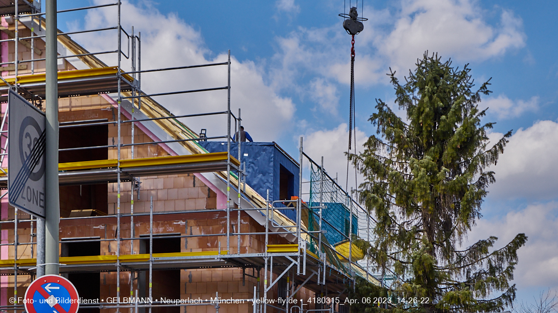 06.04.2023 - Baustelle Niederalmstraße 16 in Neuperlach